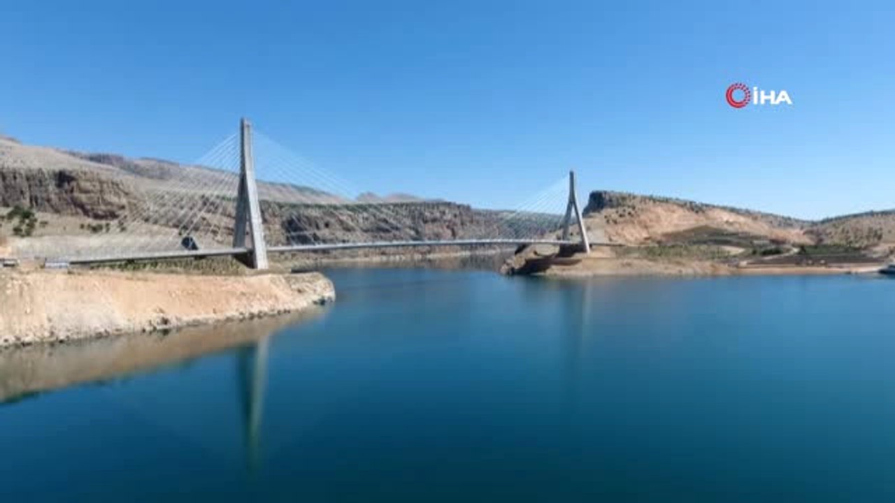 Doğu'nun Boğaz Köprüsü'nden 2 Milyondan Fazla Araç Geçti...köprü Havadan Böyle Görüntülendi