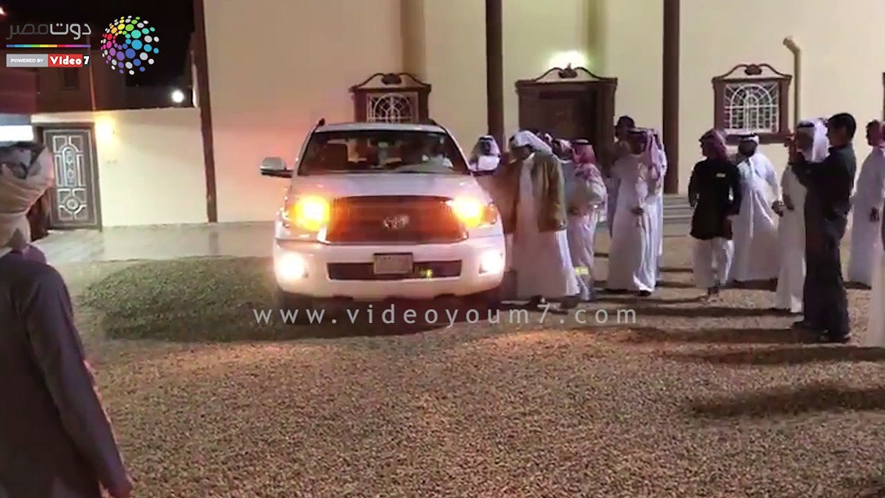 شاهد هدية رجل أعمال سعودى لعامل مصرى