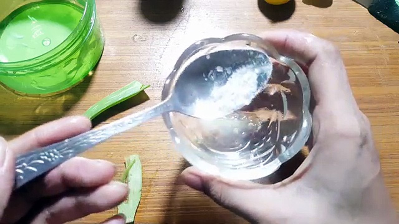 How To Whiten Your Teeth Just 2 minutes at Home Permanent Teeth Whitening