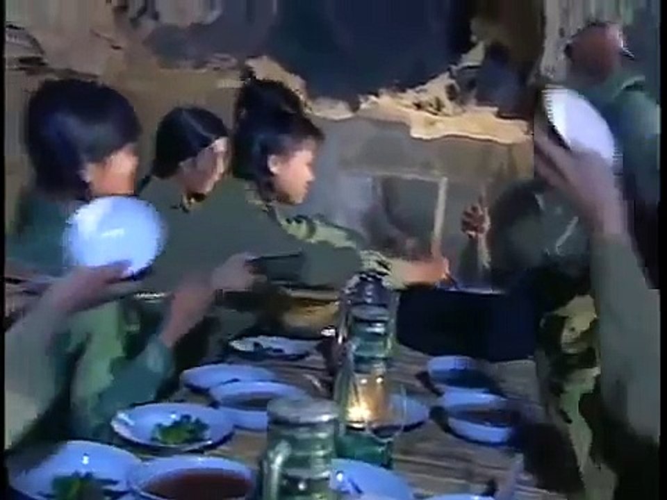Cô Gái Mở Đường