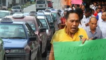 Cabbies demand meeting with transport minister, or they will protest