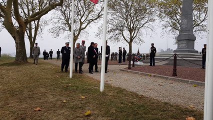 Emmanuel Macron au monument aux morts de Morhange