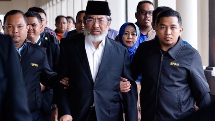 Musa Aman pleads not guilty to 35 graft charges, says Nazri already cleared his name