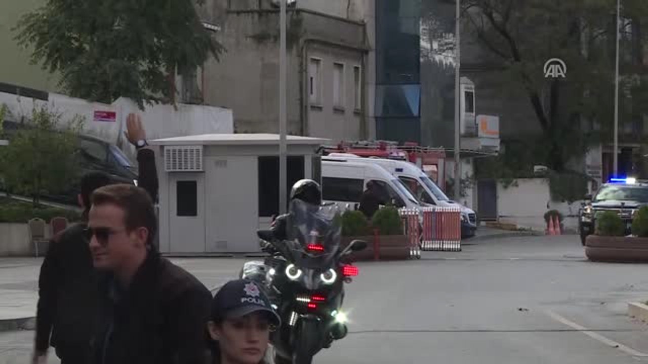 Cumhurbaşkanı Erdoğan, AK Parti İstanbul İl Başkanlığı'na Geldi