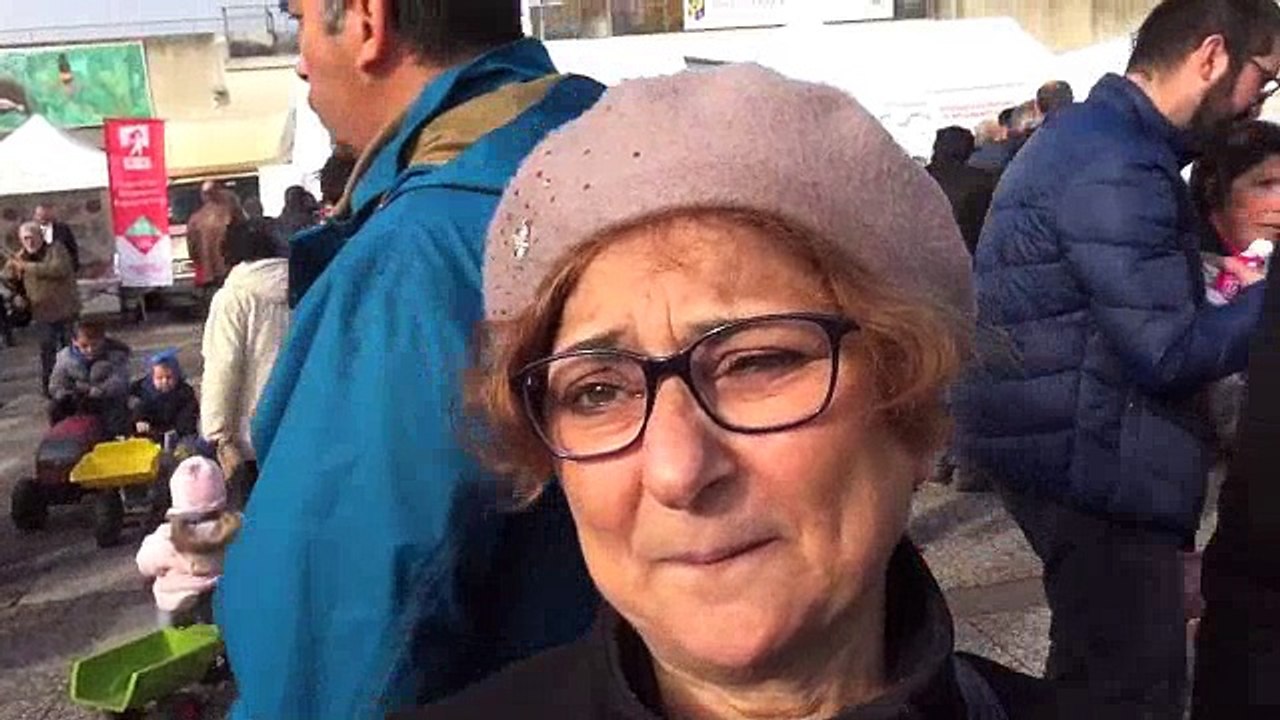 Exposition de photos de Rita Daubisse avec des textes de Guy Férez : Défiance au théâtre d'Auxerre