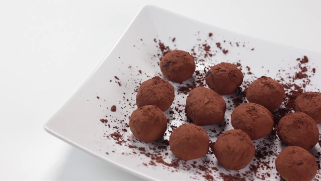 Como fazer trufas de chocolate