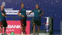 Entrenamiento de la selección española de fútbol playa en Dubai