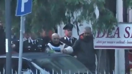 Si arrende sequestratore dell'ufficio postale