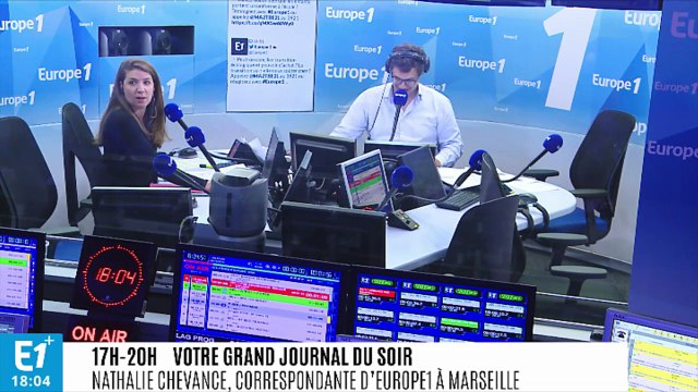 Marseille : deux immeubles s'effondrent, les secours s'organisent