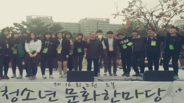 [좋은뉴스] '학생들 위해'...손수 무대 만든 선생님들 / YTN