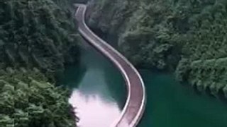 The Amazing Road On The River