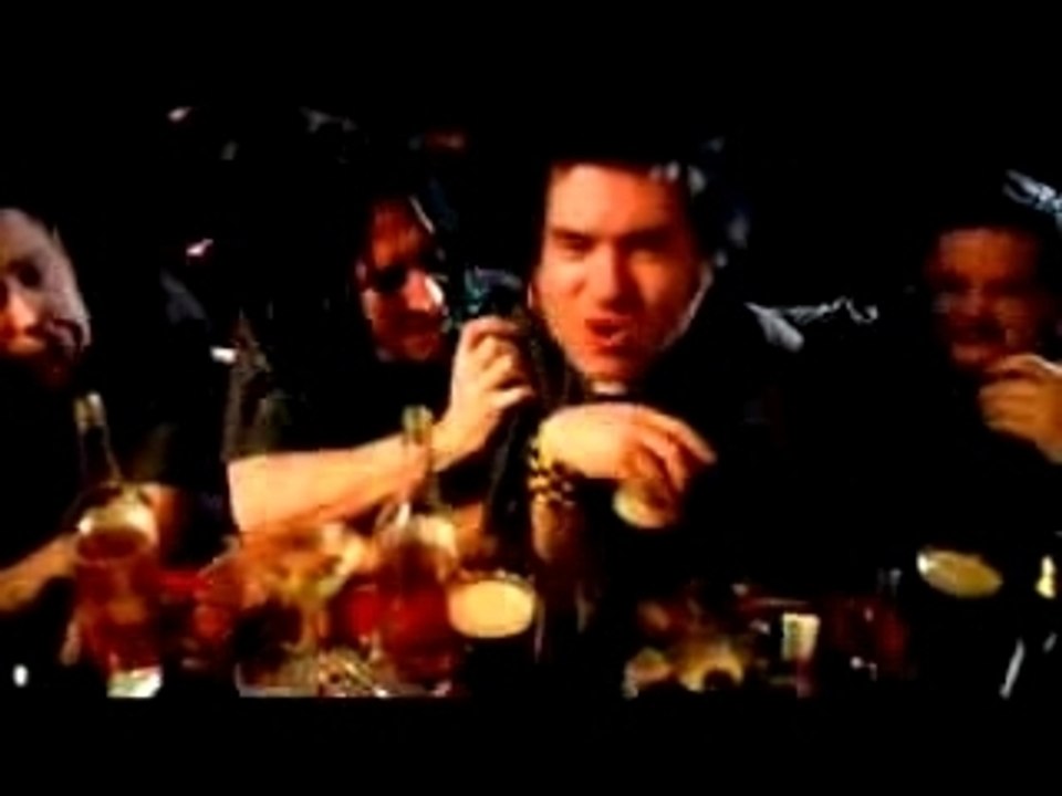 NoFX -SeEiNg DoUbLe At ThE tRipLe RoCk