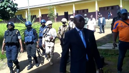 Estudantes são sequestrados por homens armados