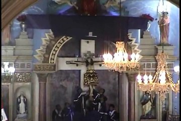 01.SEOR DE LA AGONA DE PISCO semana santa 2006 bajada 1wmv