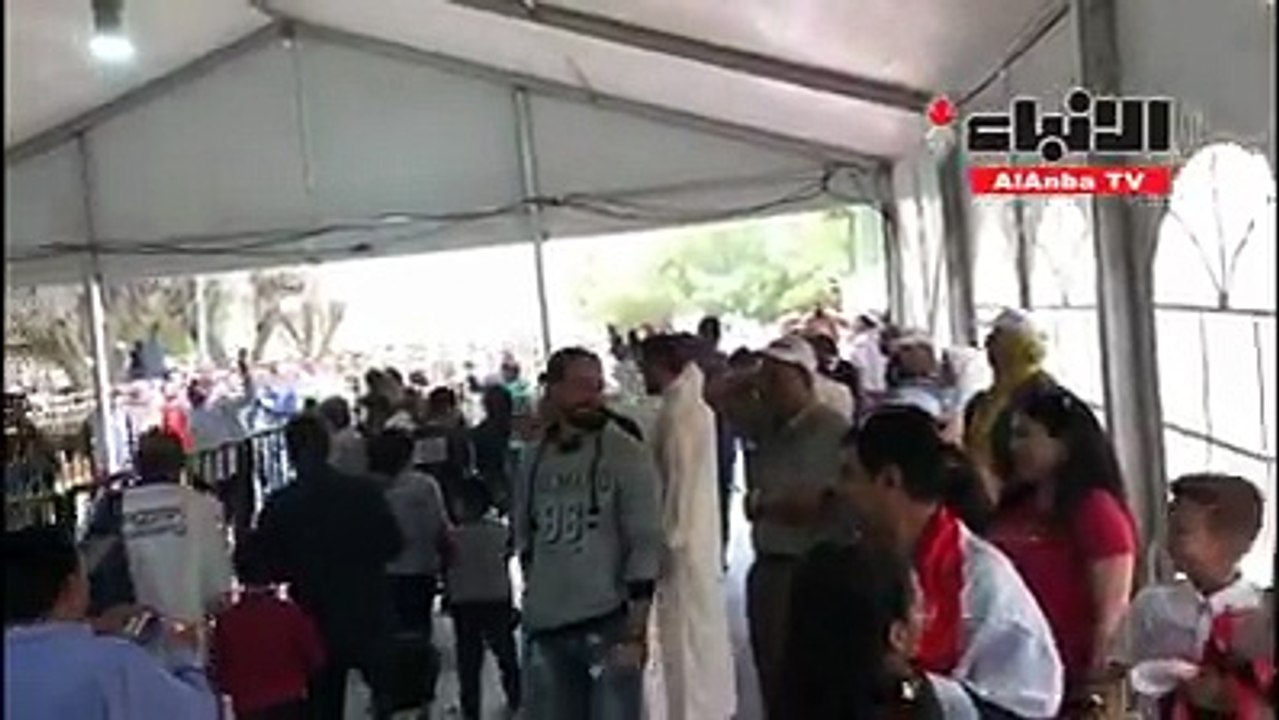 الناخبون يهتفون باسم السيسي اثناء توجههم للادلاء باصواتهم في الانتخابات الرئاسية #الأنباء_مصر_الأنتخابات_الرئاسية_2018