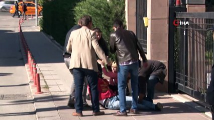 CHP Genel Merkezi önündeki eylemciler gözaltına alındı