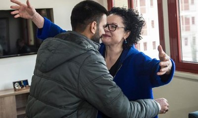 Bağışlayıcı aile, 1 yıl sonra çocuklarının kalbini dinlerken gözyaşı döktü