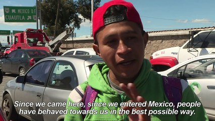 Central American migrants hitchhike towards Mexico City