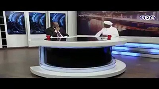 قررت السلطات الأمنية في السودان إيقاف برنامج حال البلد التلفزيوني الذي يبث على قناة سودانية 24 لأجل غير مسمى، وقال مقدم البرنامج ومدير القناة الطاهر حسن التوم إ
