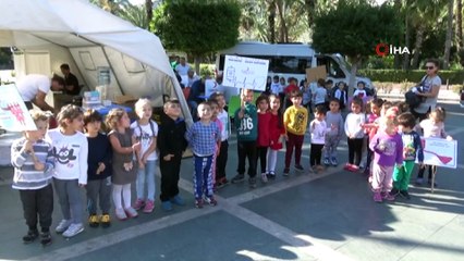 Minik yüreklerden Kızılay’a destek