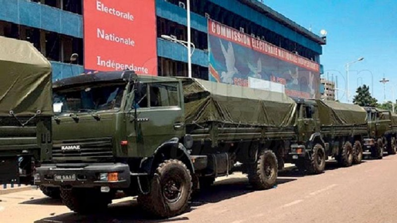 Des véhicules de l'armée serviront aux élections de décembre en RDC [No Comment]
