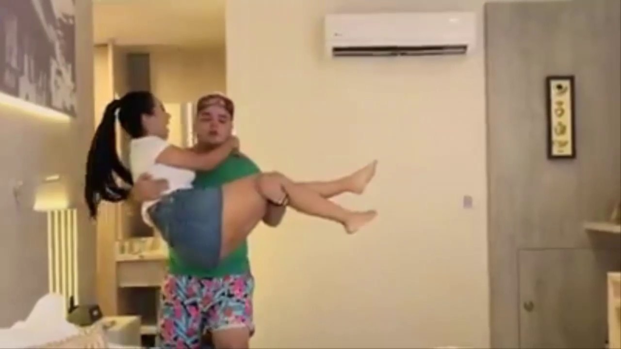 Cuidado con las Buenonas-Humor Comedia.