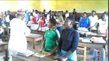 El Ejército camerunés busca a los niños secuestrados en un colegio