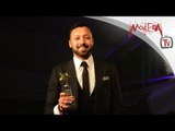 Ahmed Fahmi - أحمد فهمي يهدي جائزة نايل دراما للفنانة سميرة أحمد