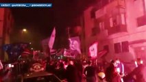Les supporters du PSG mettent l’ambiance aux abords du San Paolo