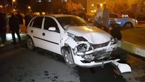 Otomobilin Çarptığı Cip Takla Attı: 2 Yaralı
