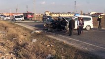 Bolvadin'de trafik kazası: 2 ölü, 3 yaralı- AFYONKARAHİSAR