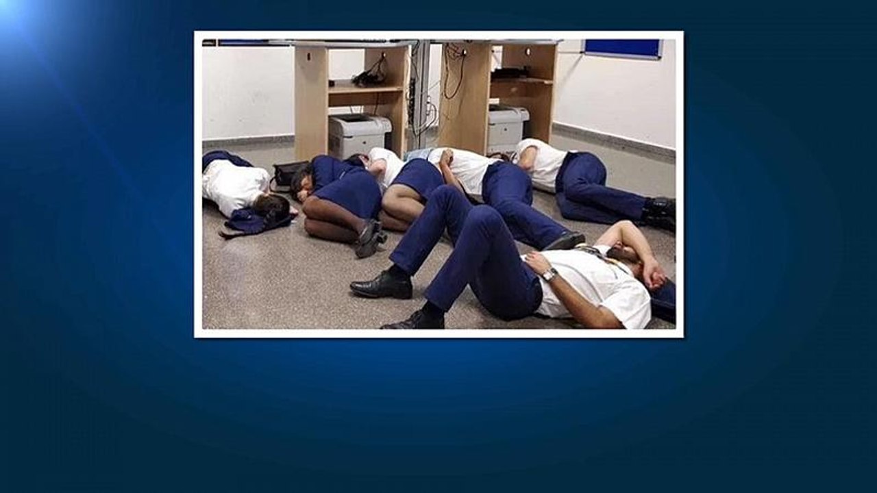 Ryanair feuert Crew-Mitglieder wegen angeblichem 'Fake'-Foto