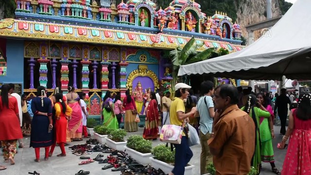 Malezyalı Hindulardan 'Diwali Işık Bayramı' ibadeti - KUALA LUMPUR