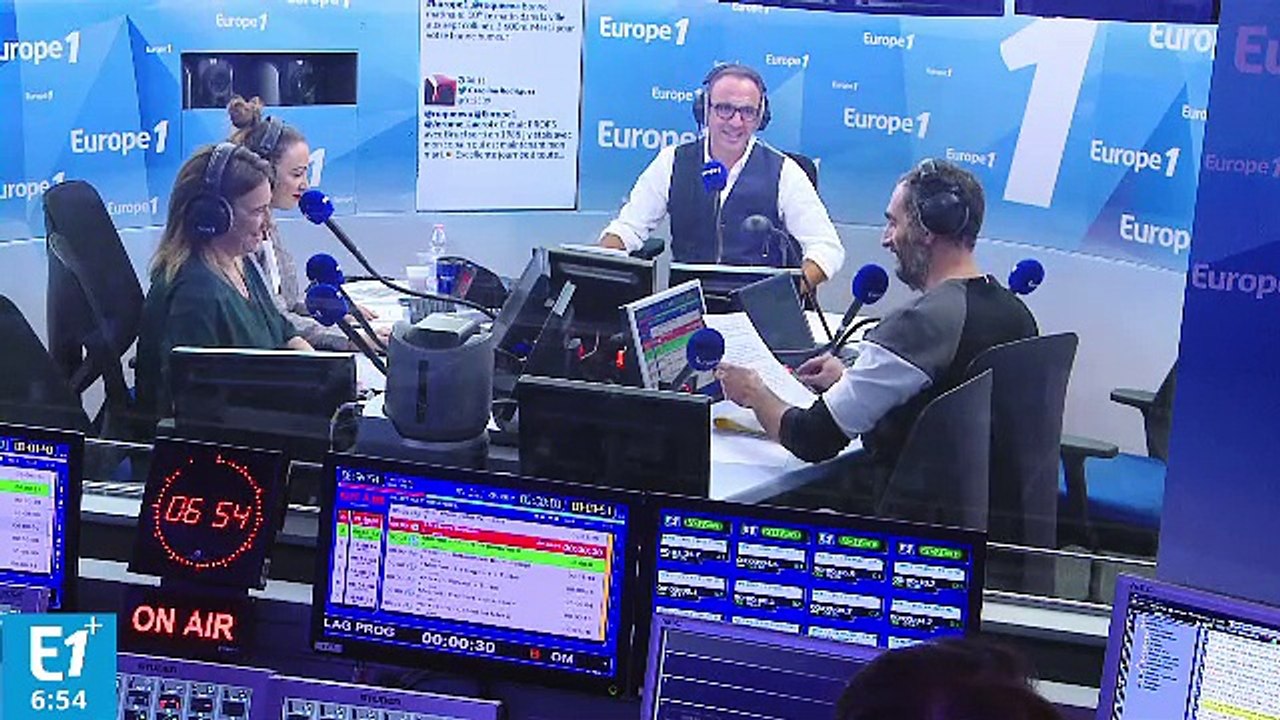 Matthieu Noël décrypte à sa façon la matinale de Nikos Aliagas : "Secrets d'histoire" par Emmanuel Macron aux éditions Hors sujet