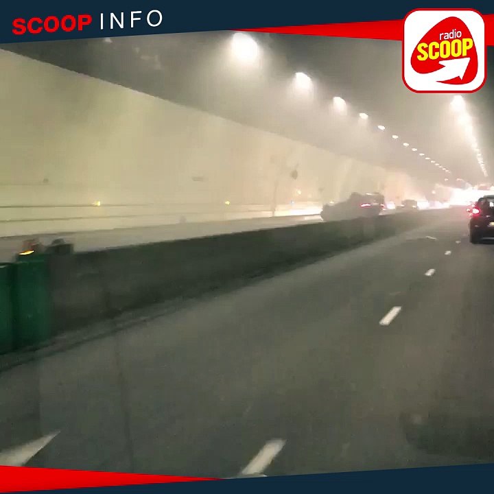 Une voiture en feu dans le tunnel de la Croix-Rousse