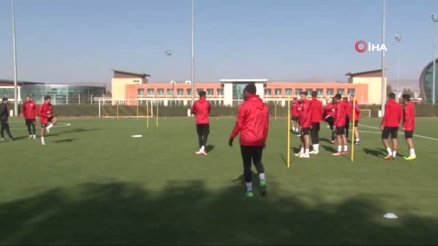 Ertuğrul Sağlam: Galatasaray Maçından 3 Puan Alıp Geleceğe Umutla Bakacağız