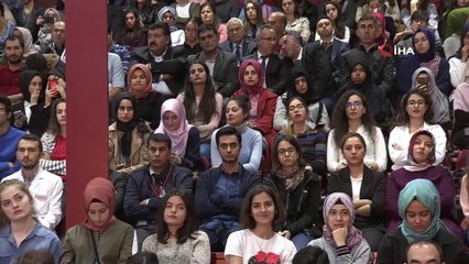 Cumhurbaşkanı Erdoğan: Sağlıkta millileşme hamlemize hiçbir bahaneye, mazerete sığınmaksızın, hiçbir komplekse düşmeksizin destek verilmelidir. Bu konuyu en az savunma sanayimiz kadar kritik ve önemli görüyorum”