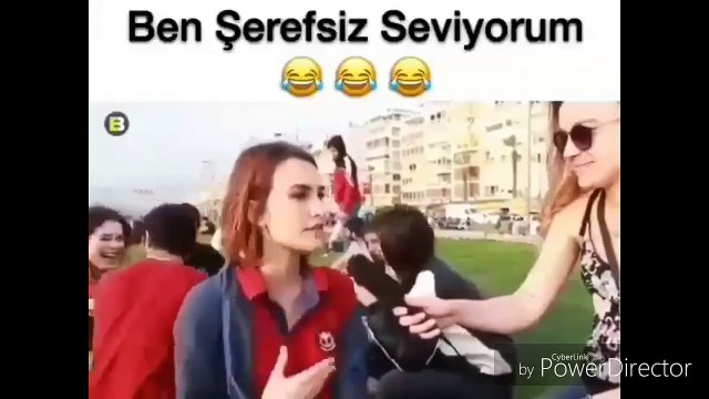 EN KOMİK SOKAK RÖPORTAJLARI (SARI MİKROFON)