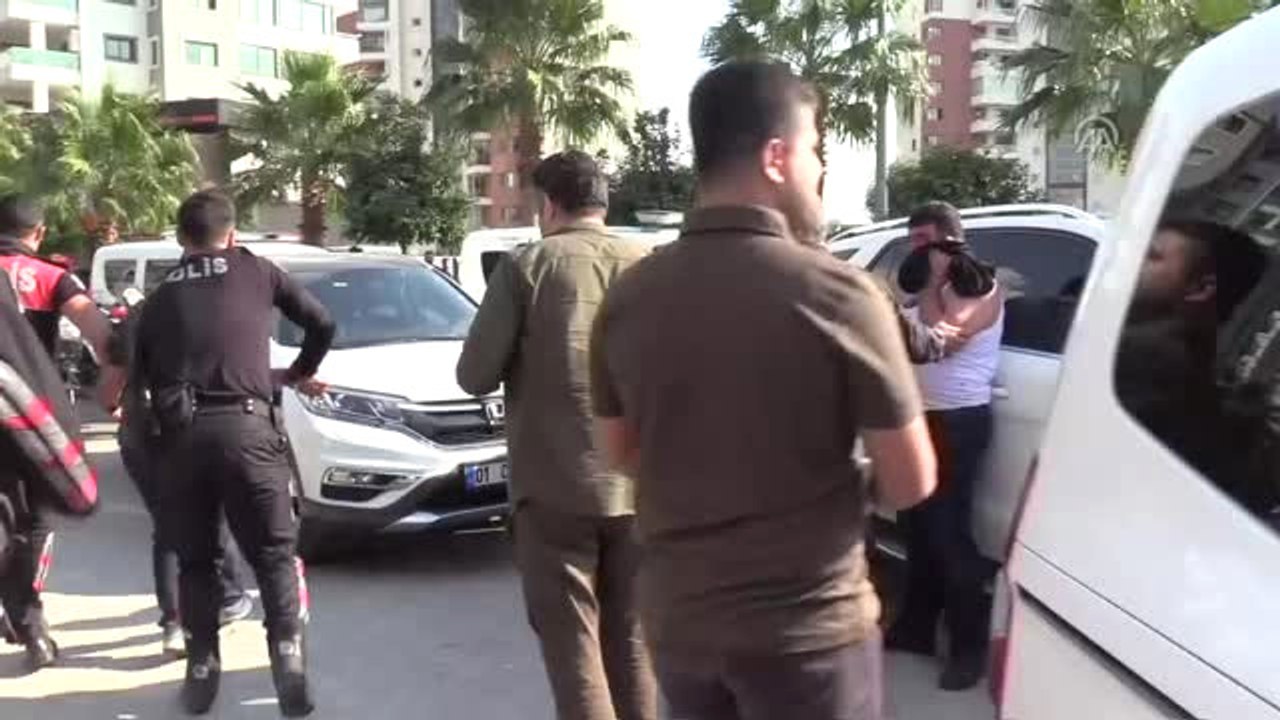 Otopark Girişine Araç Park Etme Kavgası: 2 Yaralı