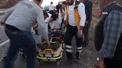 Hayvan yüklü kamyonet ile kamyon çarpıştı: 2 yaralı