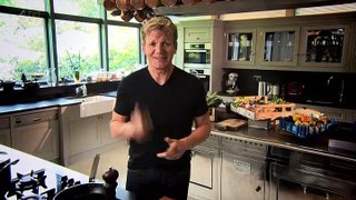 Gordon Ramsays Ultimate Cookery Course S01E09 - Real Fast Food
