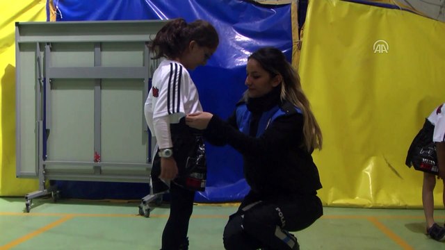 Çukurcalı kick boksçular lisans aldı - HAKKARİ