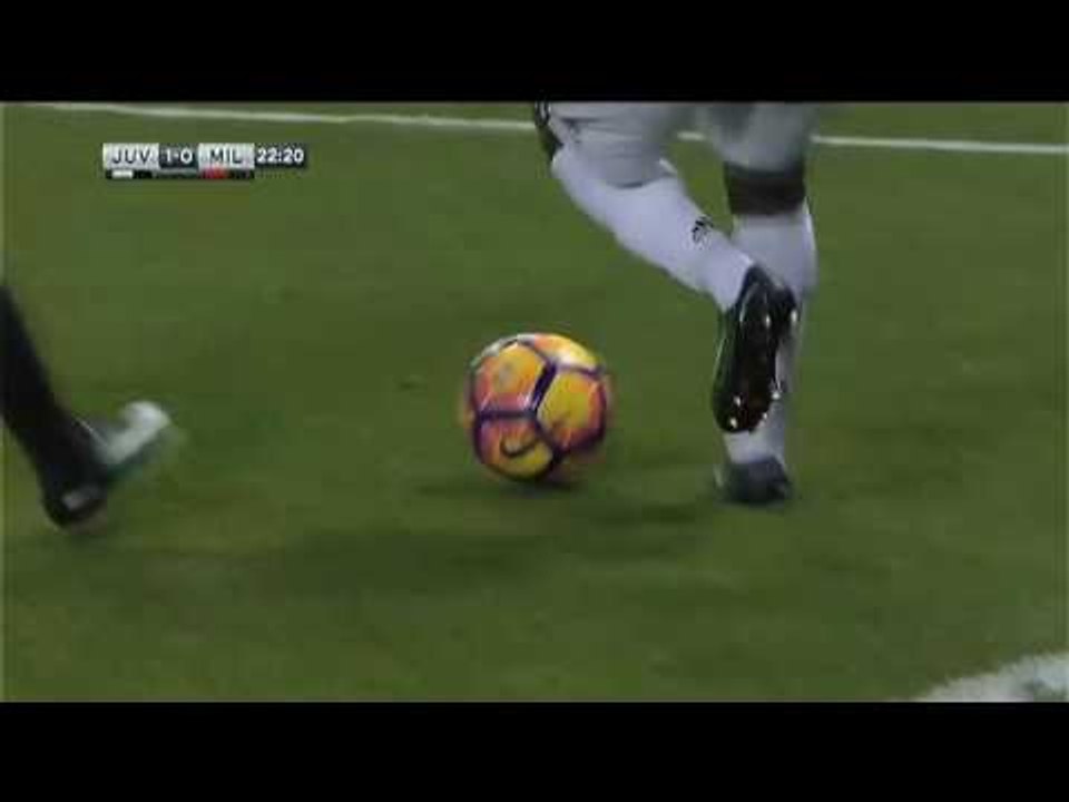 ALEX SANDRO NUTMEG