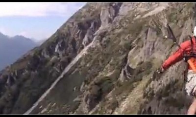 Yürekleri ağza getiren atlayış kamerada