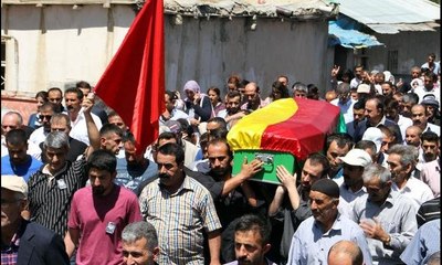 Suruç'ta ölen Yunus Emre'nin cenazesi Van'da toprağa verildi