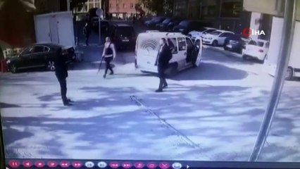 Otoparkta park ücreti isteyen görevliye tüfek doğrulttu... O anlar kamerada