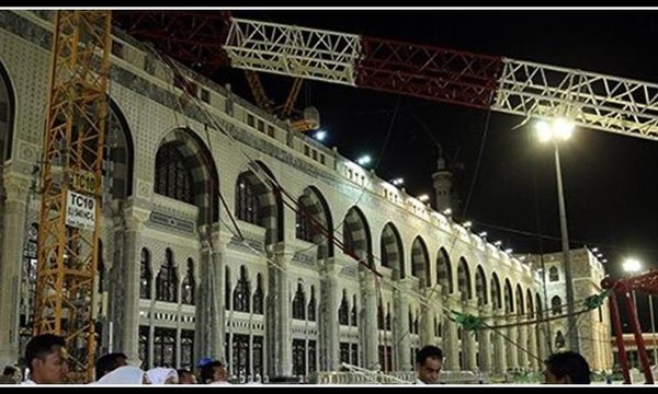 Kabe'de vincin devrilme anı