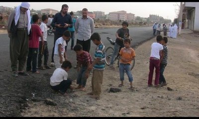 Viranşehir'de zırhlı polis aracının geçişinde patlama