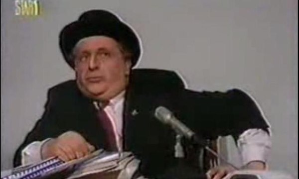 Komedyen Atilla Arcan hayatını kaybetti