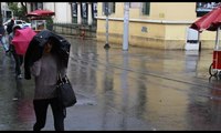 Aniden bastıran yağmur İstanbullulara zor anlar yaşattı